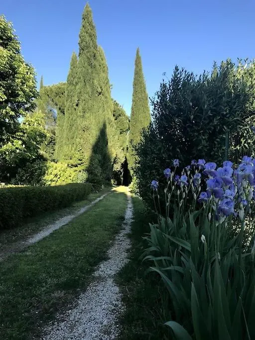 Holiday home Dreamy Guesthouse Amidst A Marvellous Property Caromb